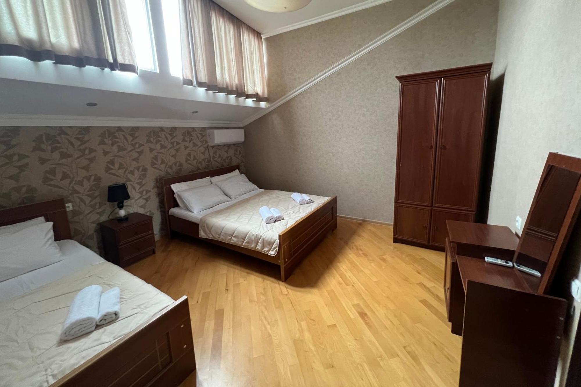 Guesthouse Emilya Кутаиси Екстериор снимка